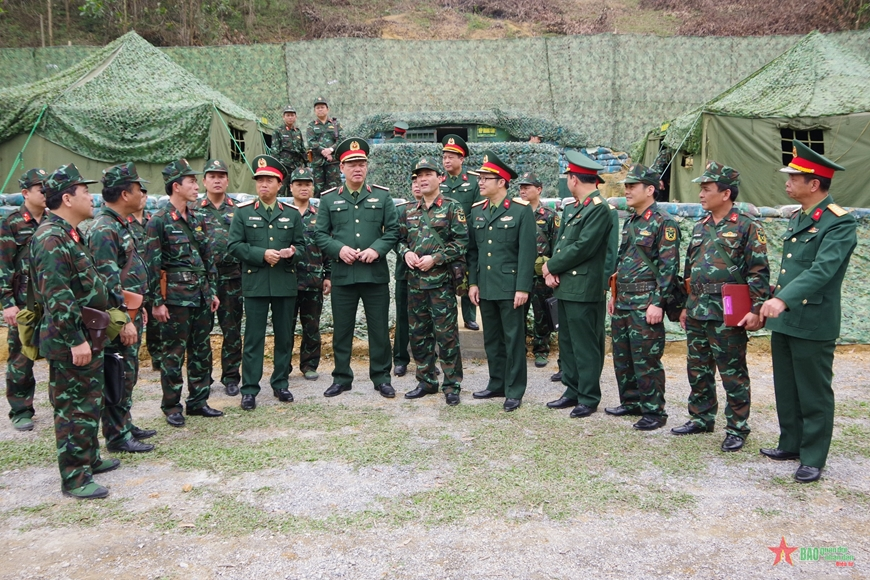 Kiểm tra công tác luyện tập chuyển trạng thái sẵn sàng chiến đấu của Bộ CHQS tỉnh Hòa Bình